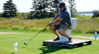 Teeing off from a toilet? Superintendent challenges golfers at River Hills