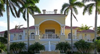 Naples Lakes Fitness Program Earns Awards