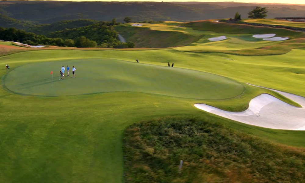Mountain Top Hole No 2 par 3 uphill 185 yards