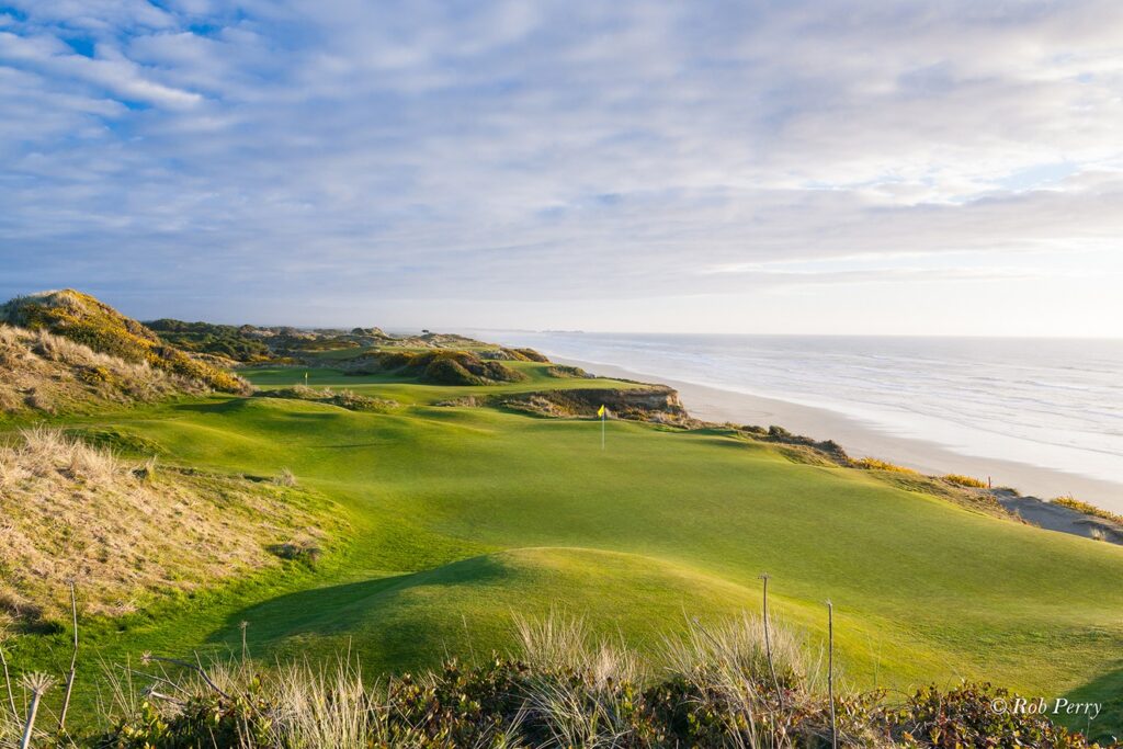 Pacific Dunes - Hole 11. Par 3, Bandon, Ore.